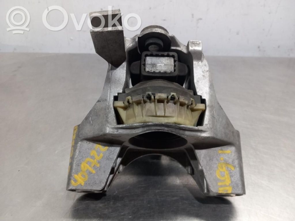 Fiat Bravo Engine mount bracket 