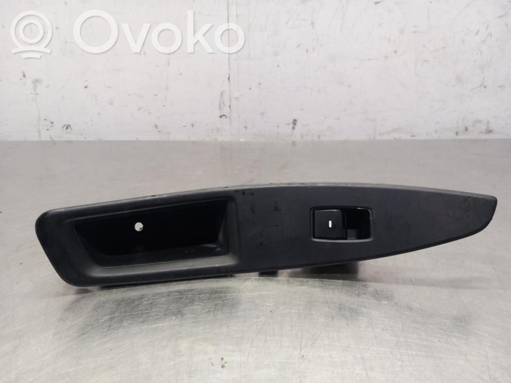 Volvo V40 Przyciski szyb 