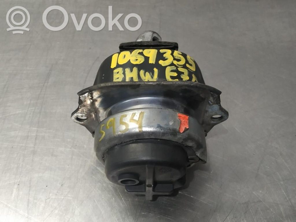 BMW X5 E70 Engine mount bracket 