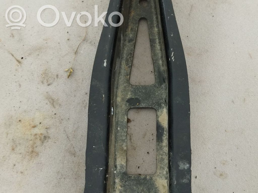 Rear control arm