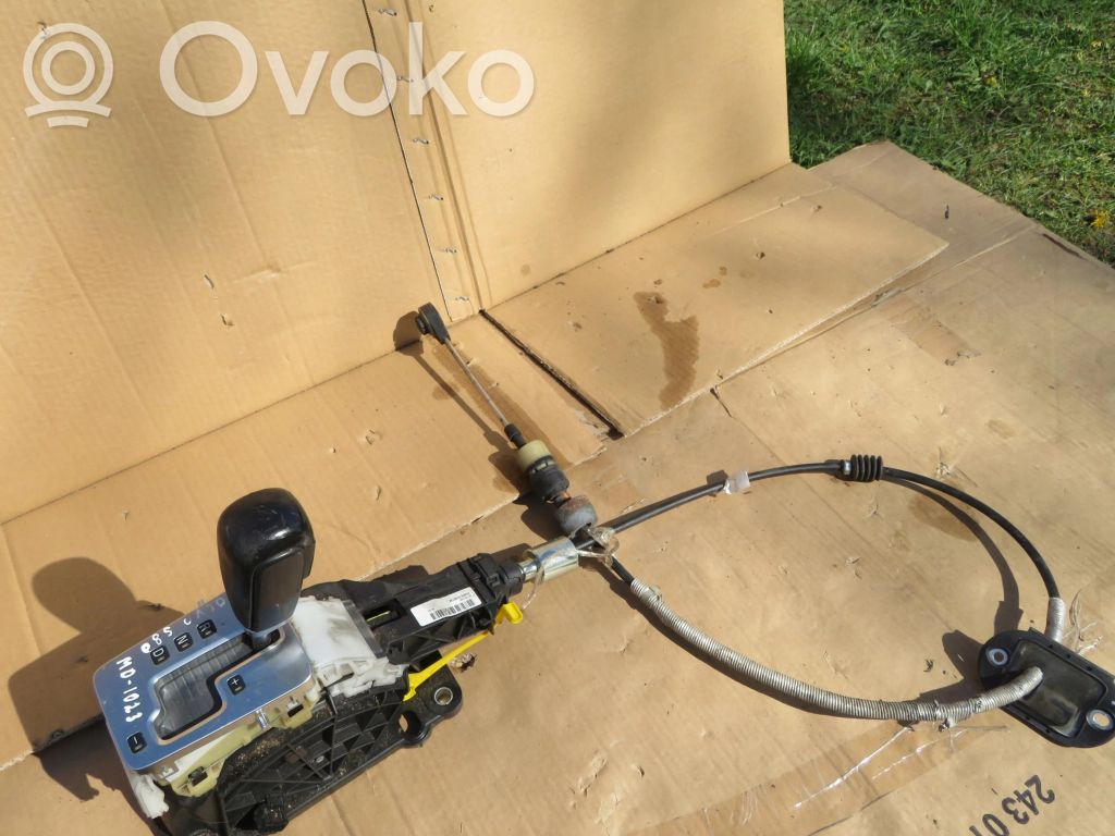 Volvo V70 Gear selector/shifter in gearbox 