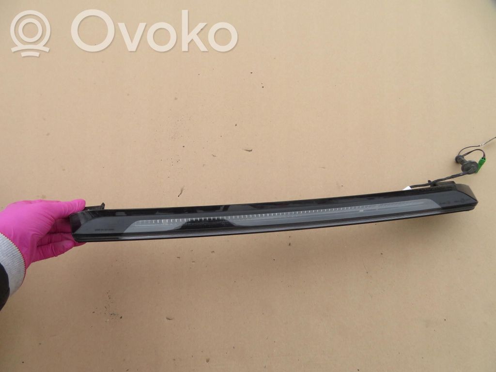 Volvo V60 Third/center stoplight 