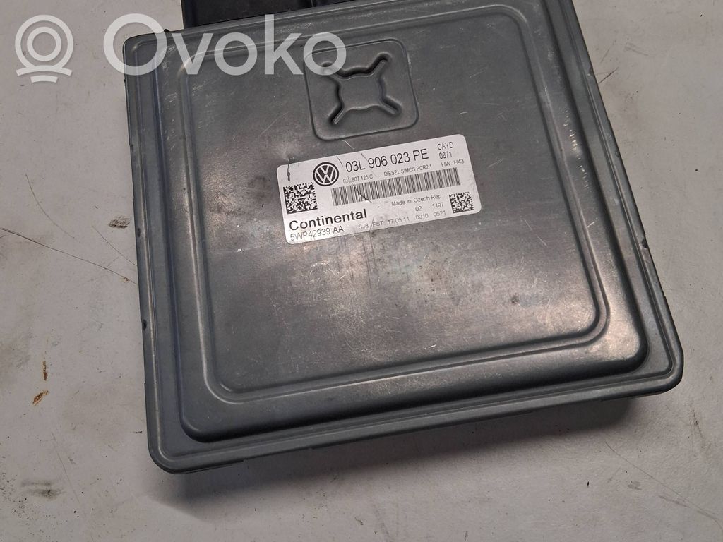 Volkswagen Caddy Engine control unit/module 