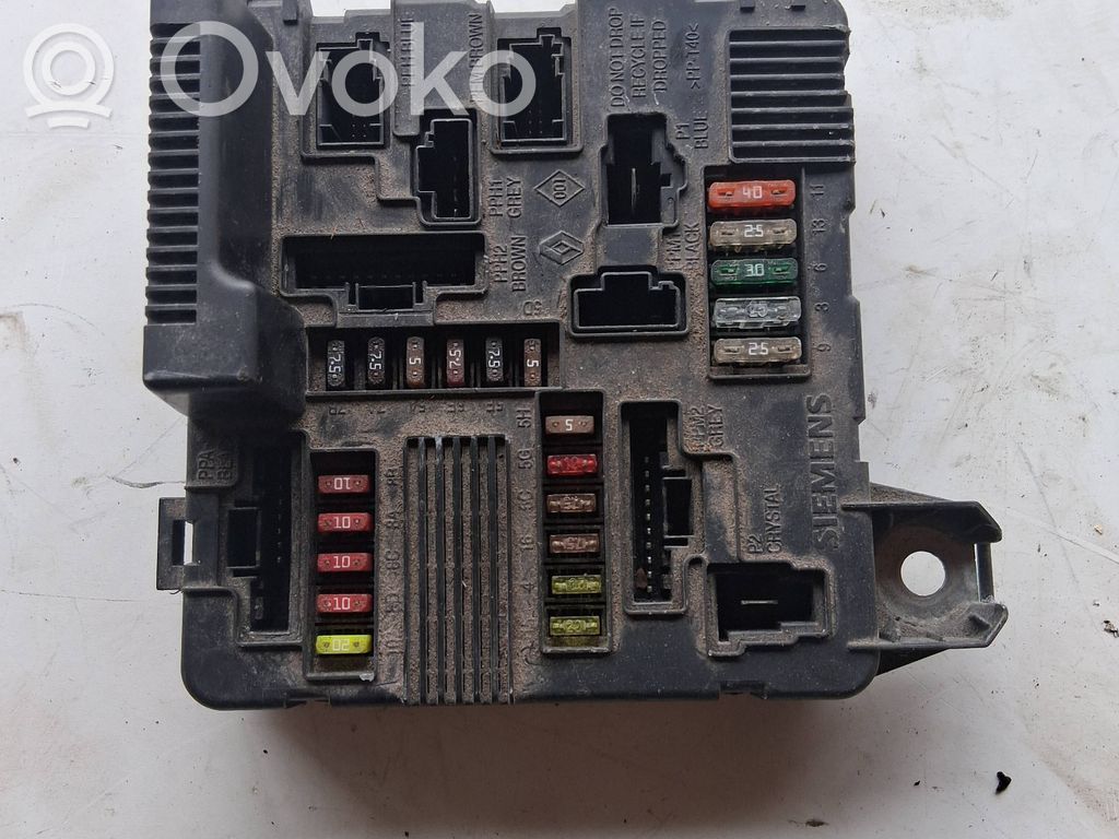 Módulo de fusible   8200306032C,S118399200F,05263
