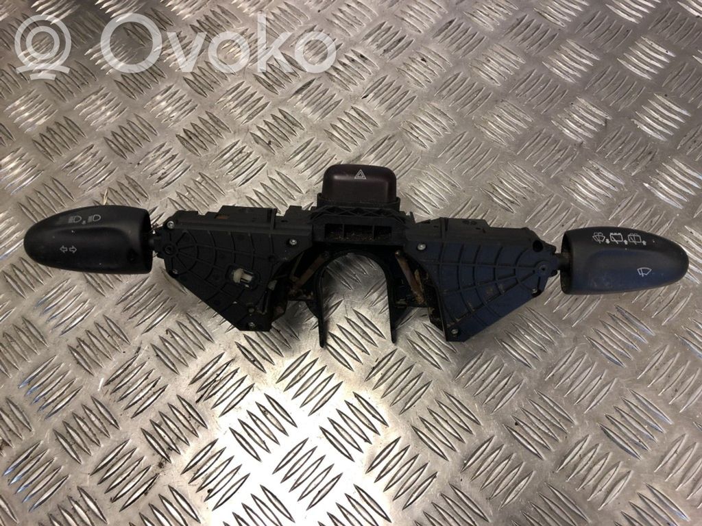 Manetka / Przełącznik kierunkowskazów wycieraczek   7MO95353F
