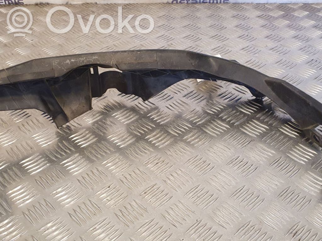 Priekšpusē bampera turētājs   7138402