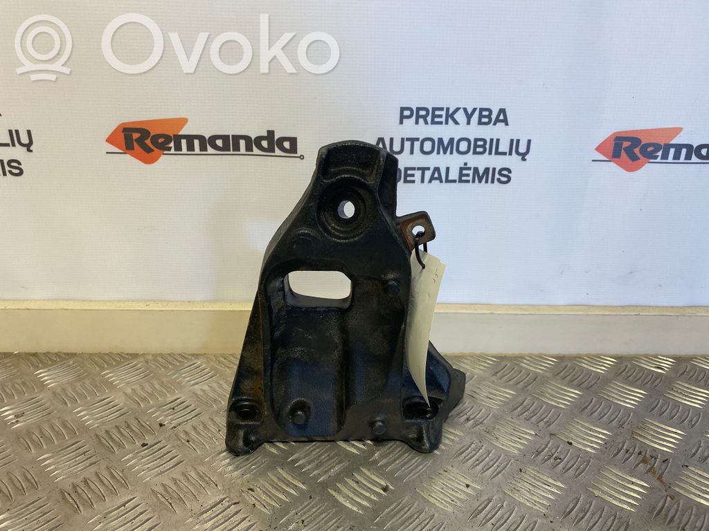 BMW 7 E65 E66 Variklio tvirtinimo kronšteinas 