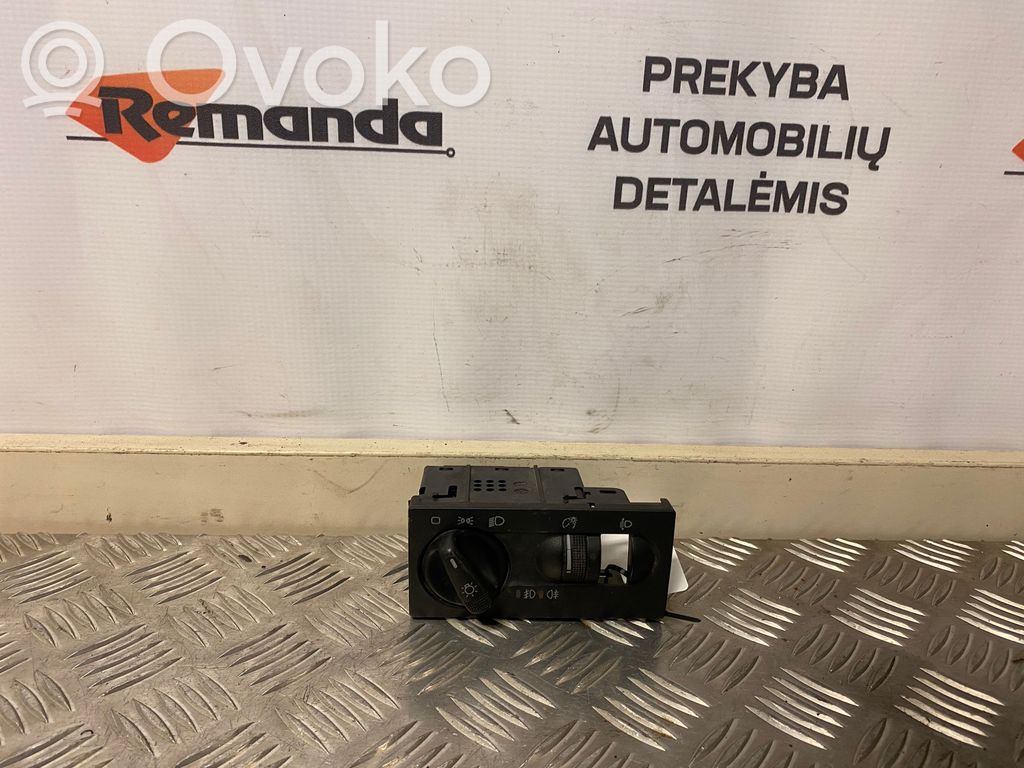 Volkswagen Golf III Light switch 