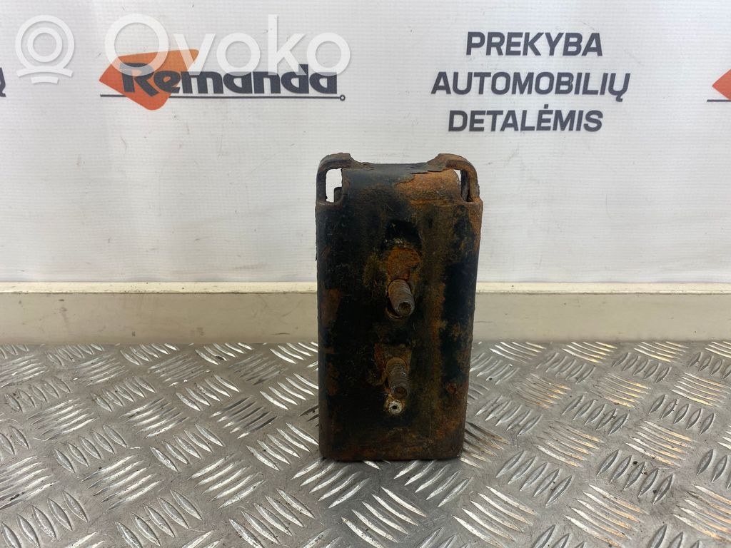 Iveco Daily 35 - 40.10 Engine mount bracket 