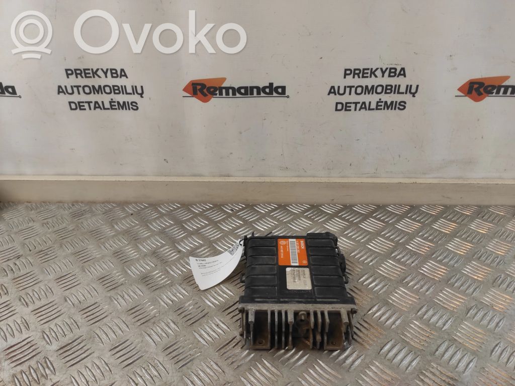 Volkswagen PASSAT B3 Engine control unit/module 