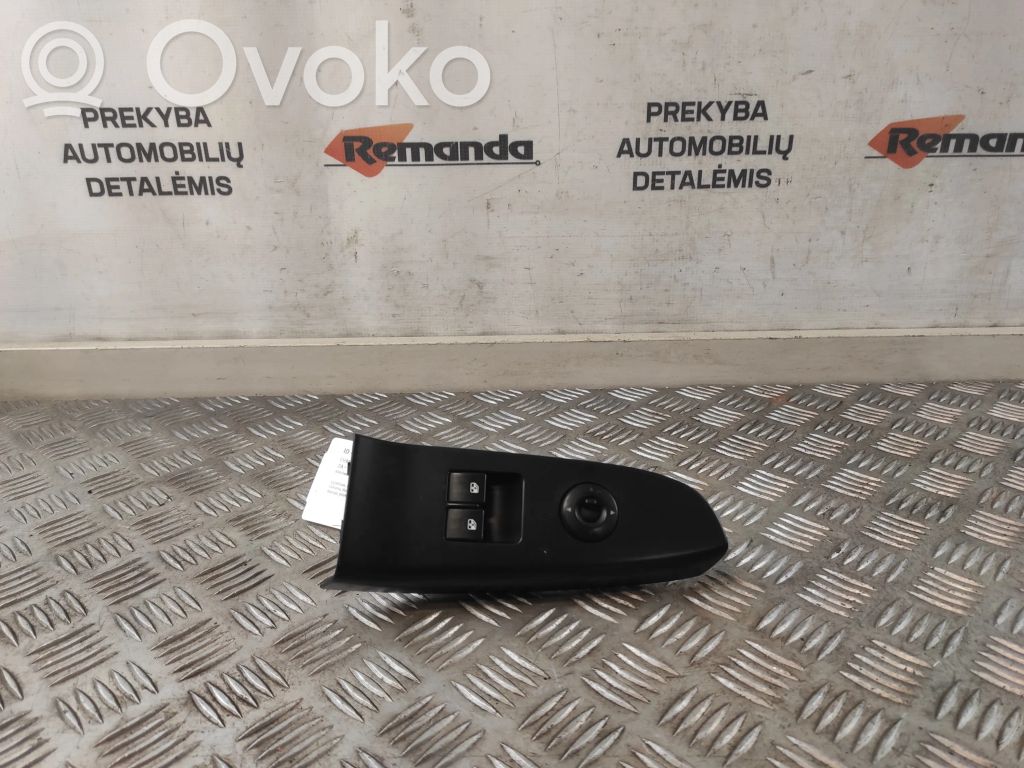 KIA Ceed Electric window control switch 