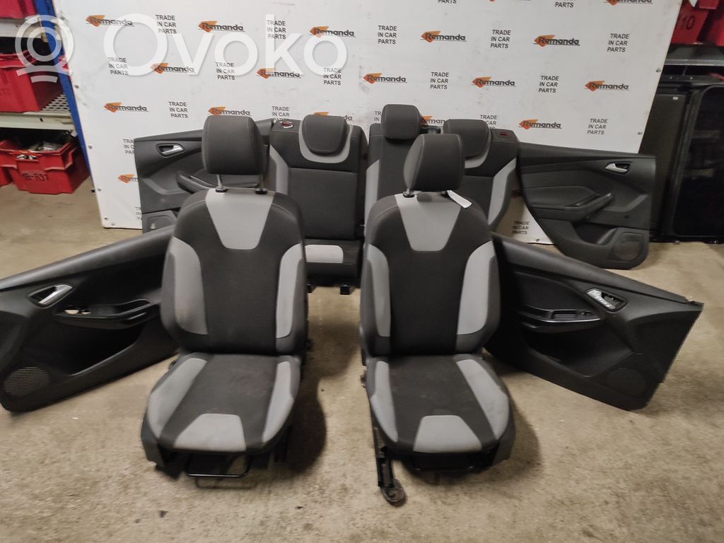 Interior set