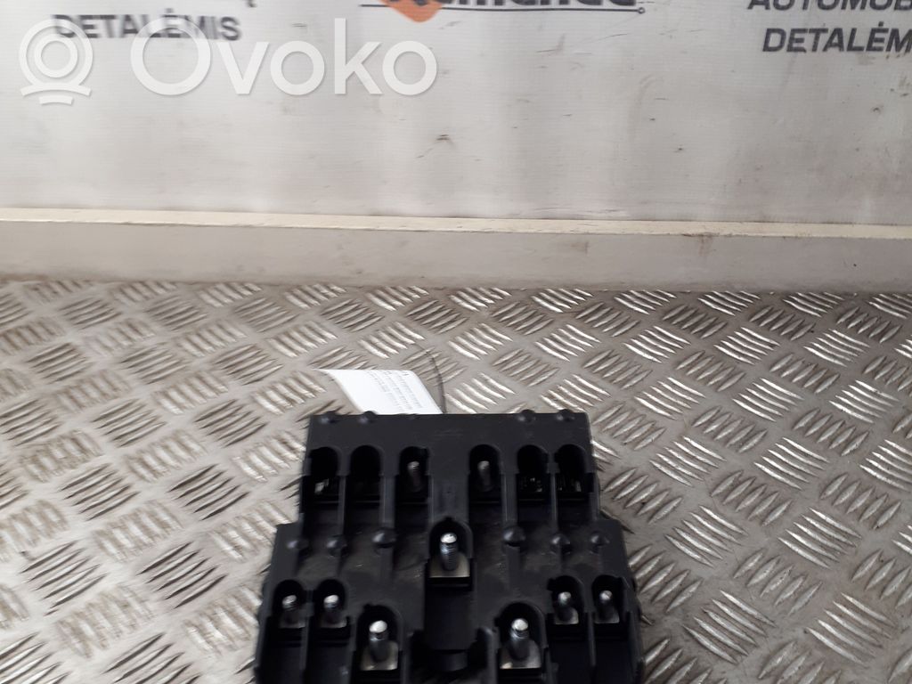 Mercedes-Benz Sprinter W907 W910 Cableado positivo 
