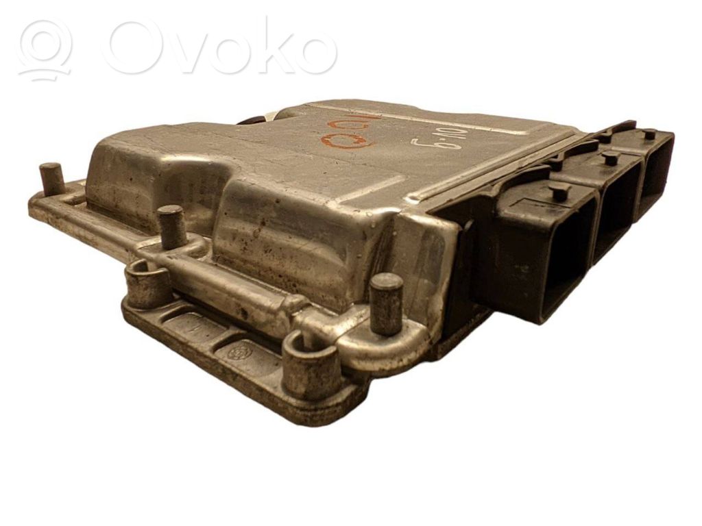 Engine control unit/module   0281010632,8200118526,28SA5609