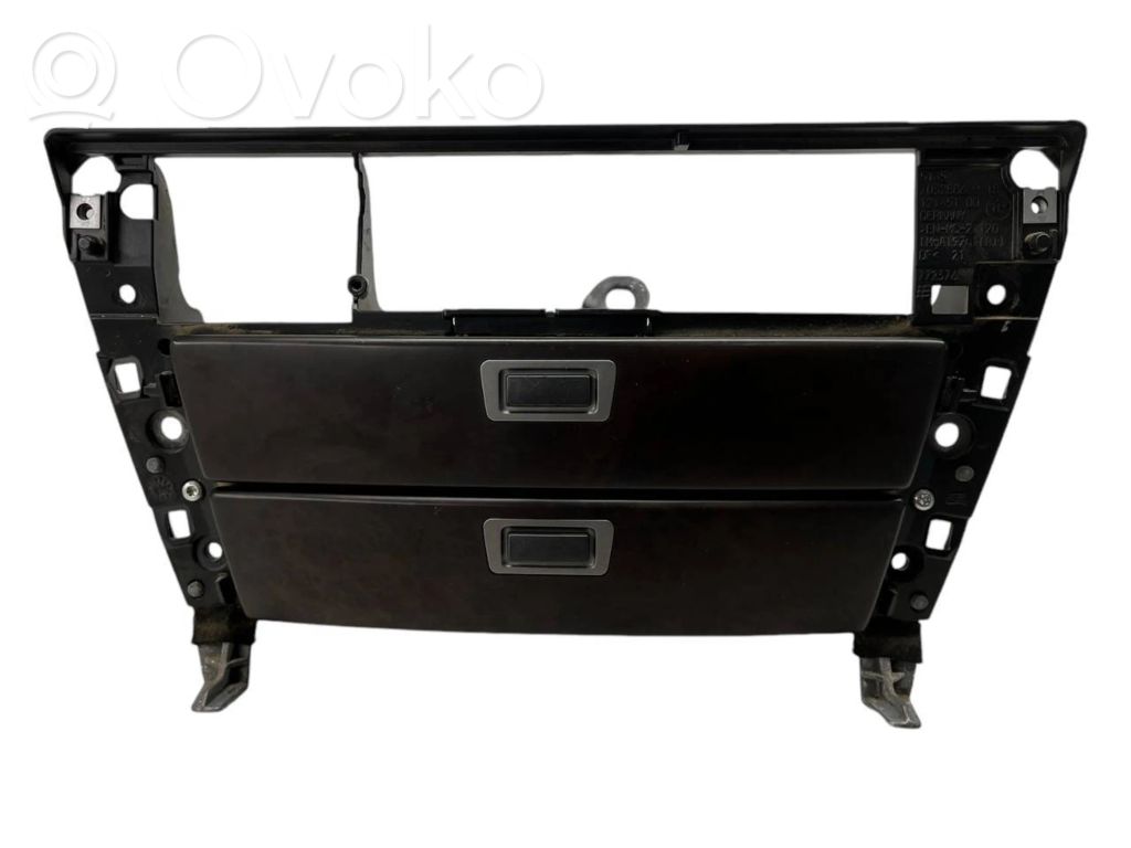 BMW 7 E65 E66 Glove box 