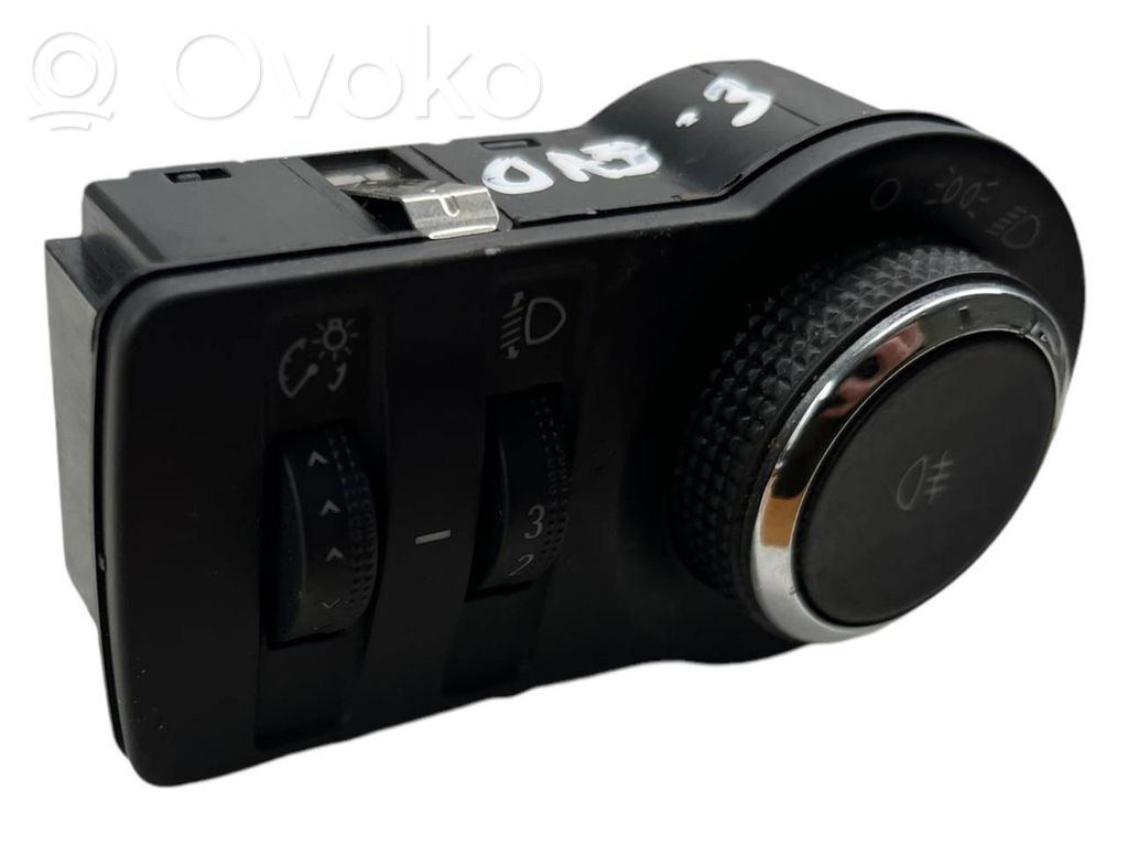 Opel Astra J Light switch 