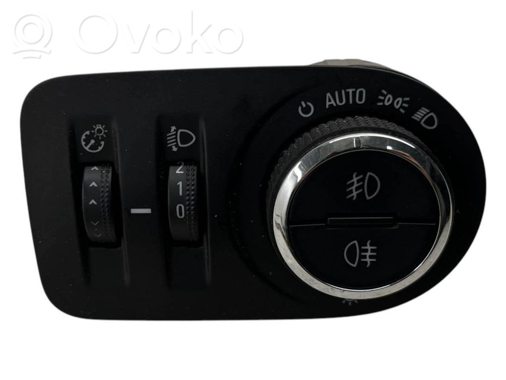 Opel Corsa E Valokatkaisija 