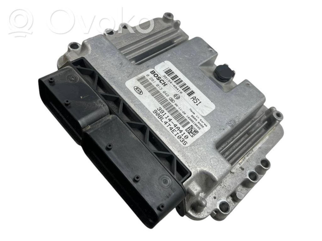 KIA Sorento Engine control unit/module 