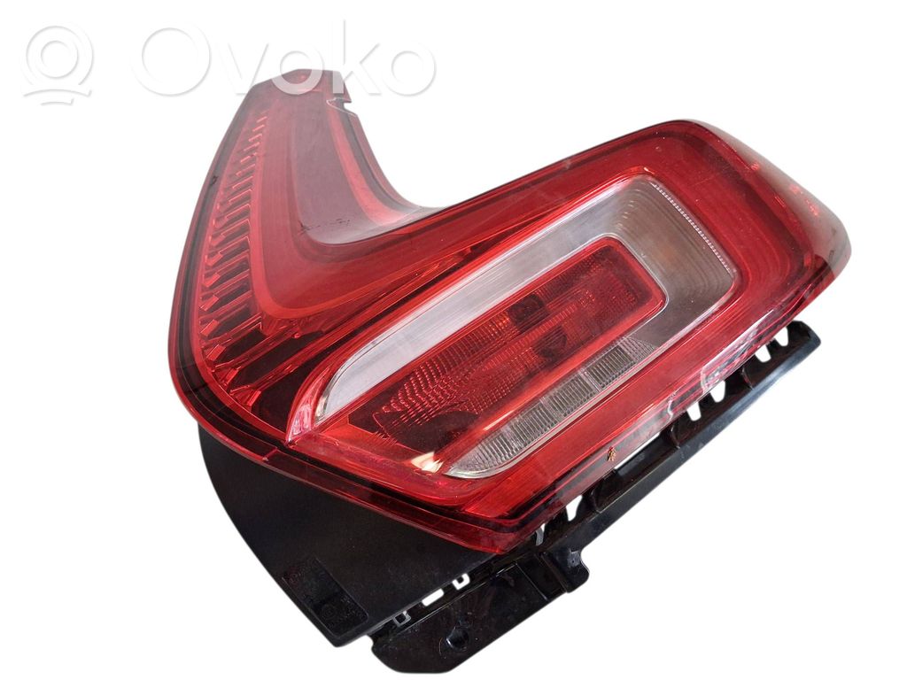 Volvo XC40 Lampa tylna 