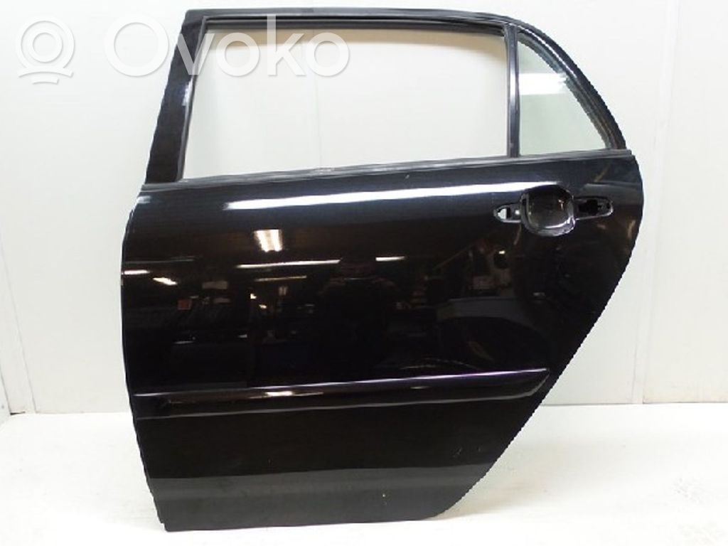 Toyota Corolla E120 E130 Galinės durys 