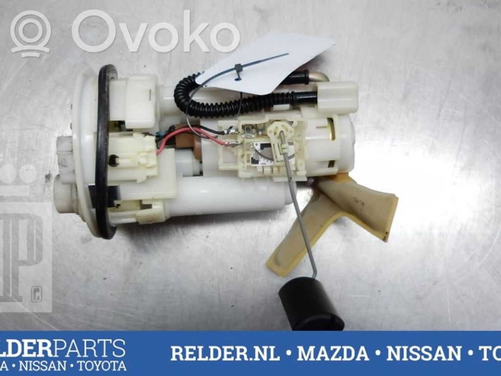 Toyota Corolla Verso E121 Pompa paliwa w zbiorniku 