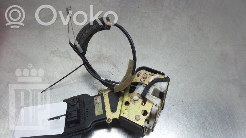 Línea de cable de puerta trasera