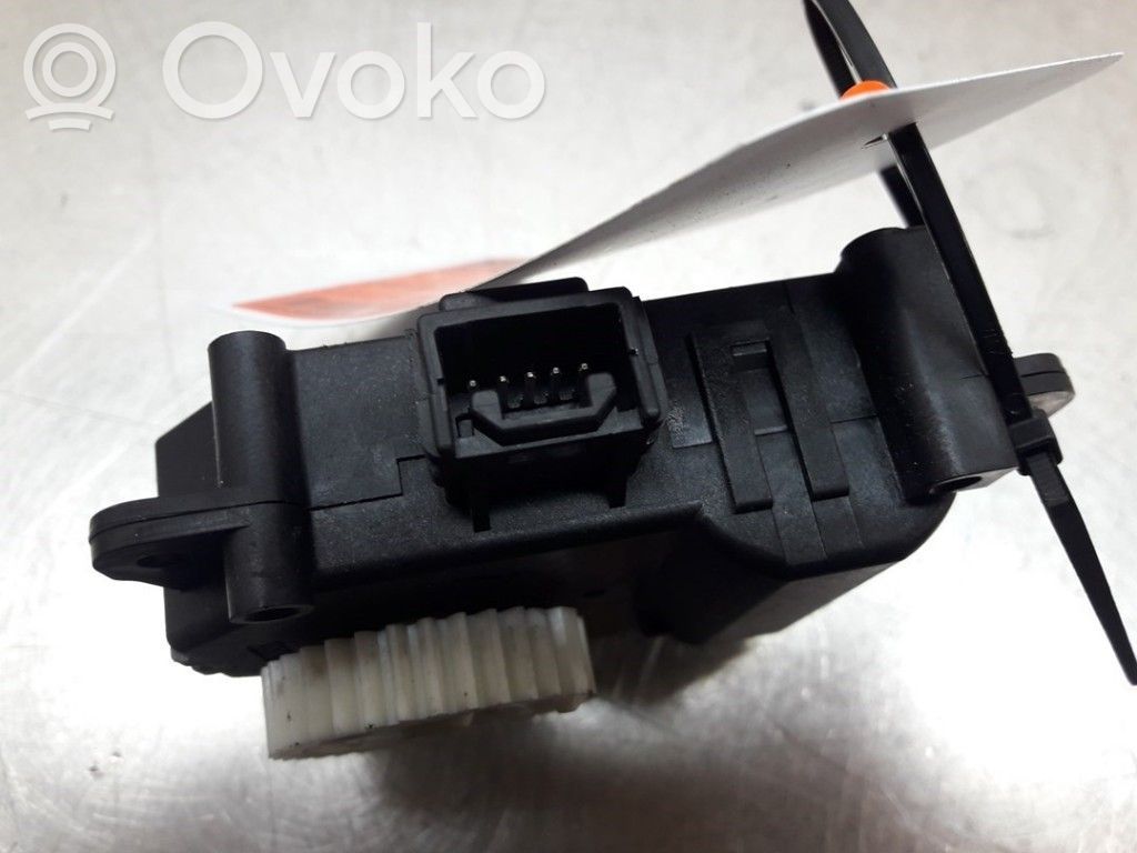 Toyota Yaris Motorino attuatore ricircolo aria dell’A/C 