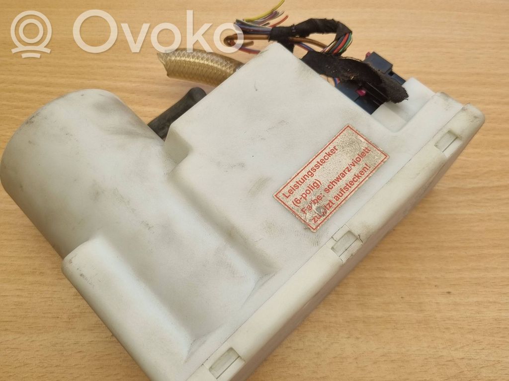 Audi A4 S4 B5 8D Central locking vacuum pump 