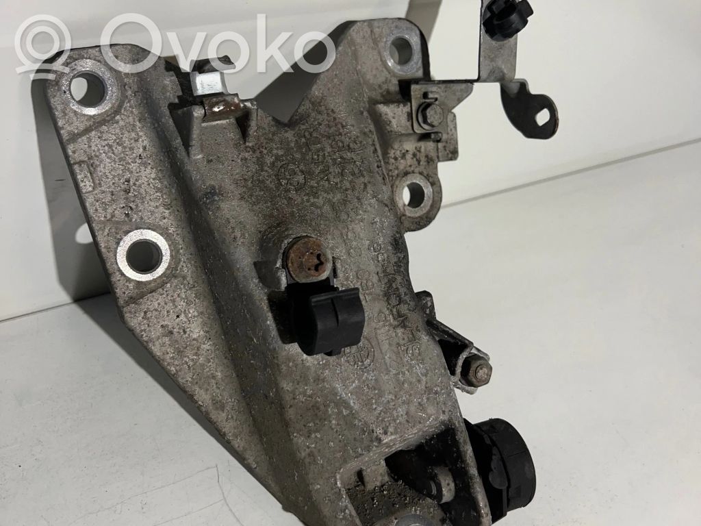 Engine mounting bracket   2211676031506