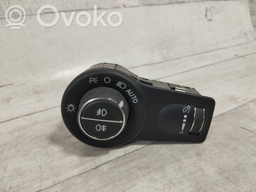 Jeep Cherokee Light switch 