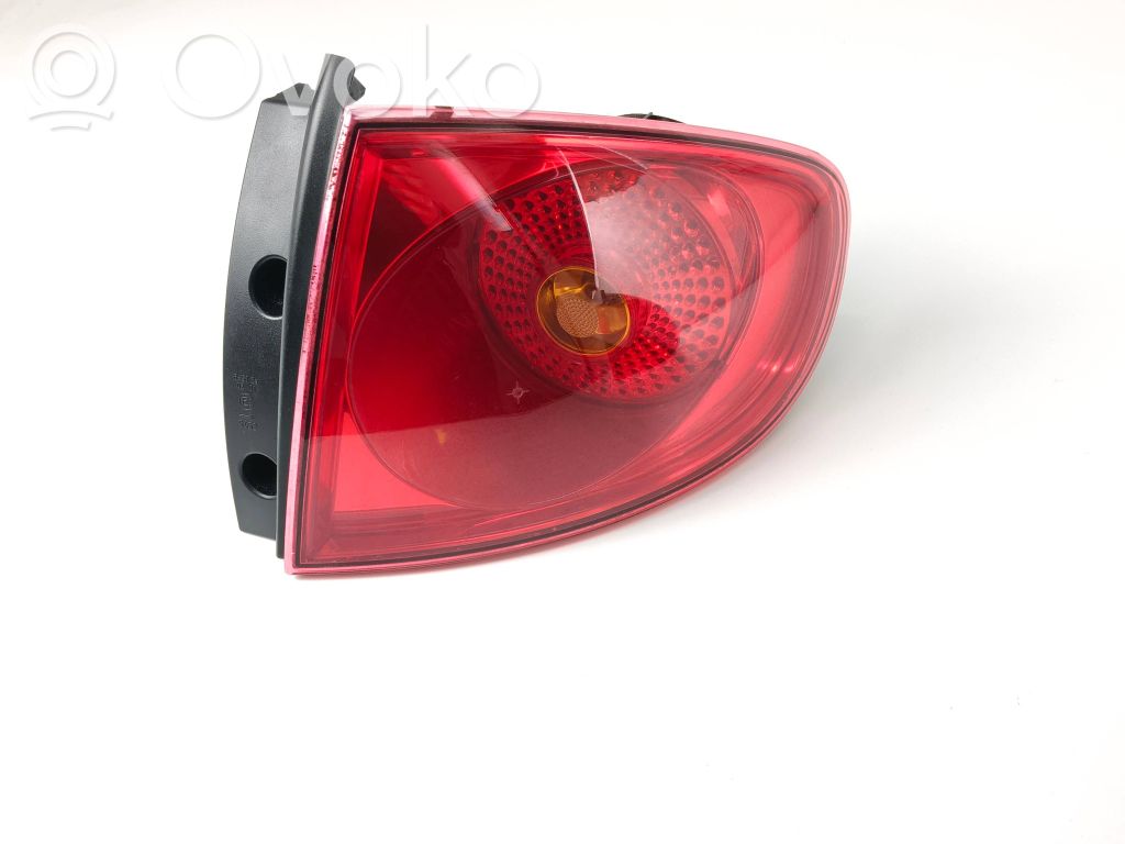 Seat Altea Aizmugurējais lukturis virsbūvē 