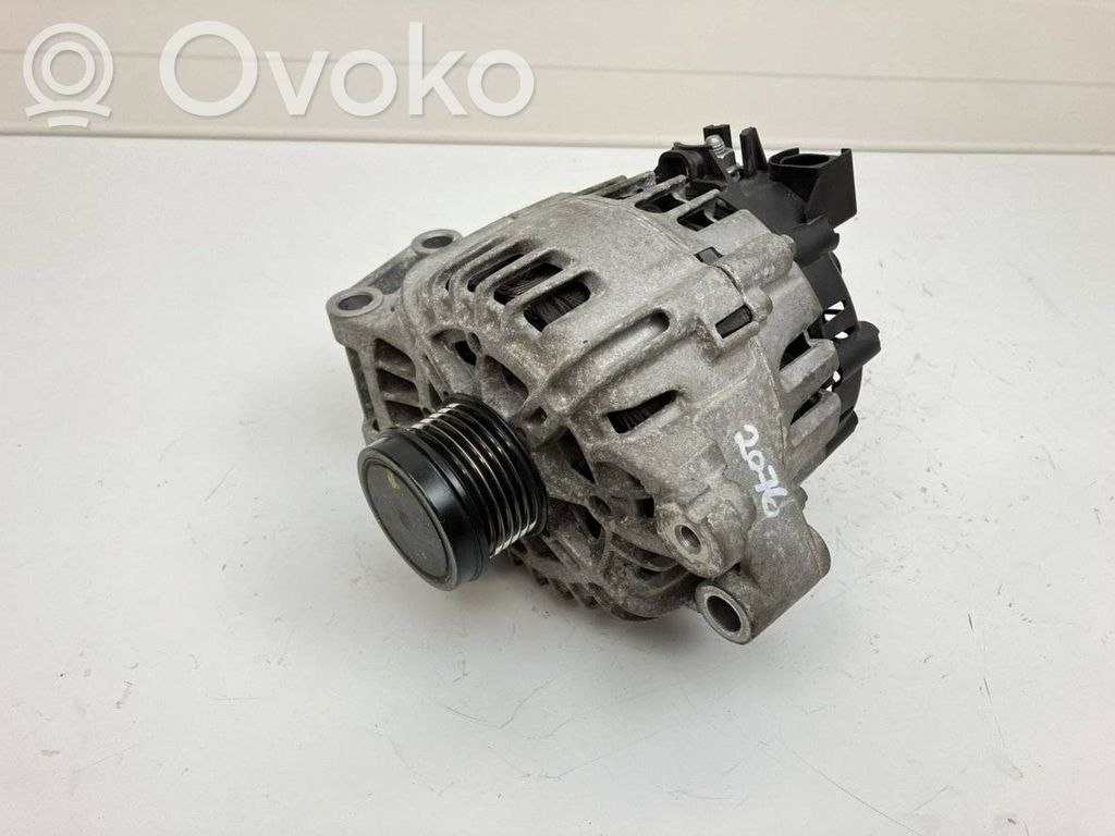 Volvo V40 Ģenerators 