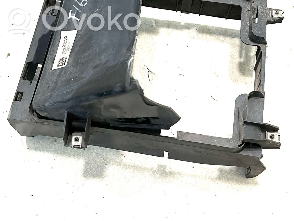 BMW X6 F16 Prowadnica powietrza intercoolera 