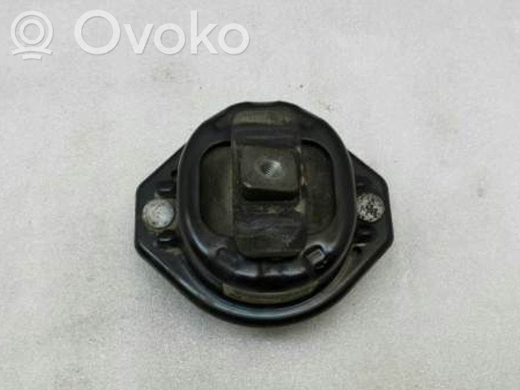 BMW 7 E65 E66 Engine mount bracket 