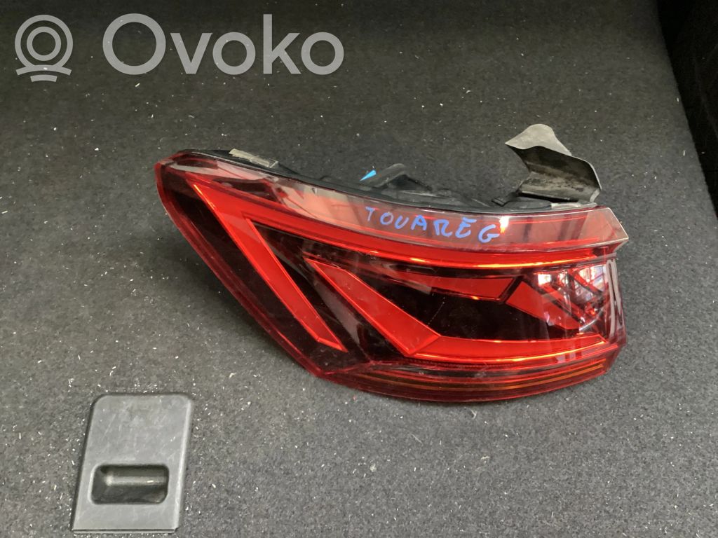 Volkswagen Touareg III Luci posteriori 