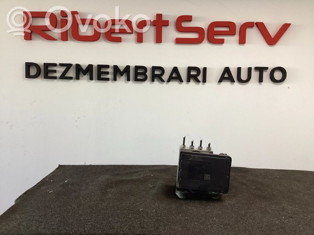 Volkswagen Golf VIII Bomba de ABS 