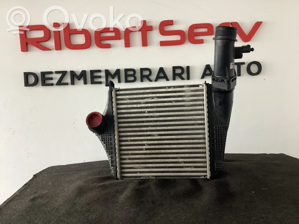 Audi Q7 4M Intercooler radiator 