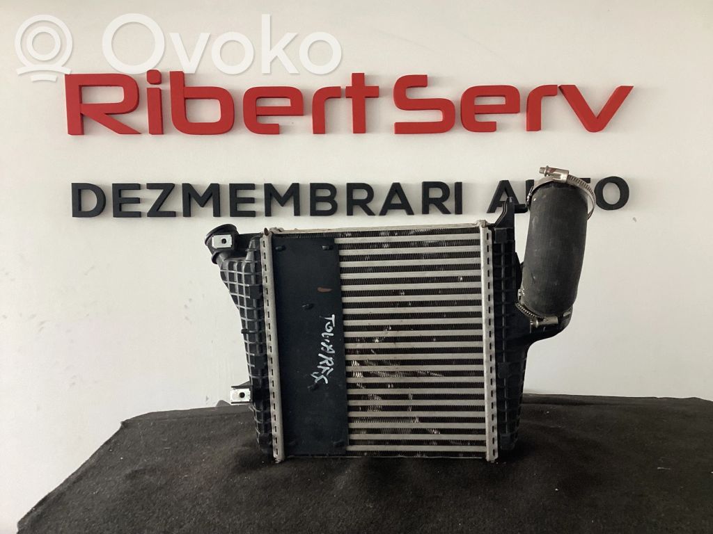 Volkswagen Touareg III Interkūlerio radiatorius 