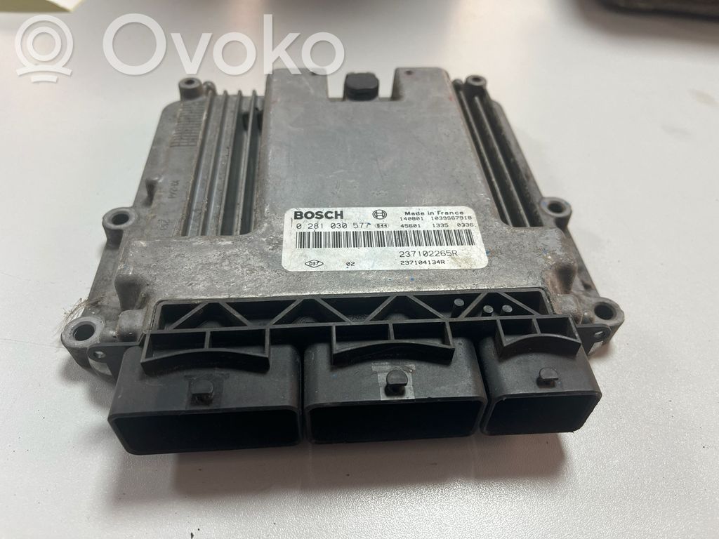 Renault Master III Engine control unit/module 