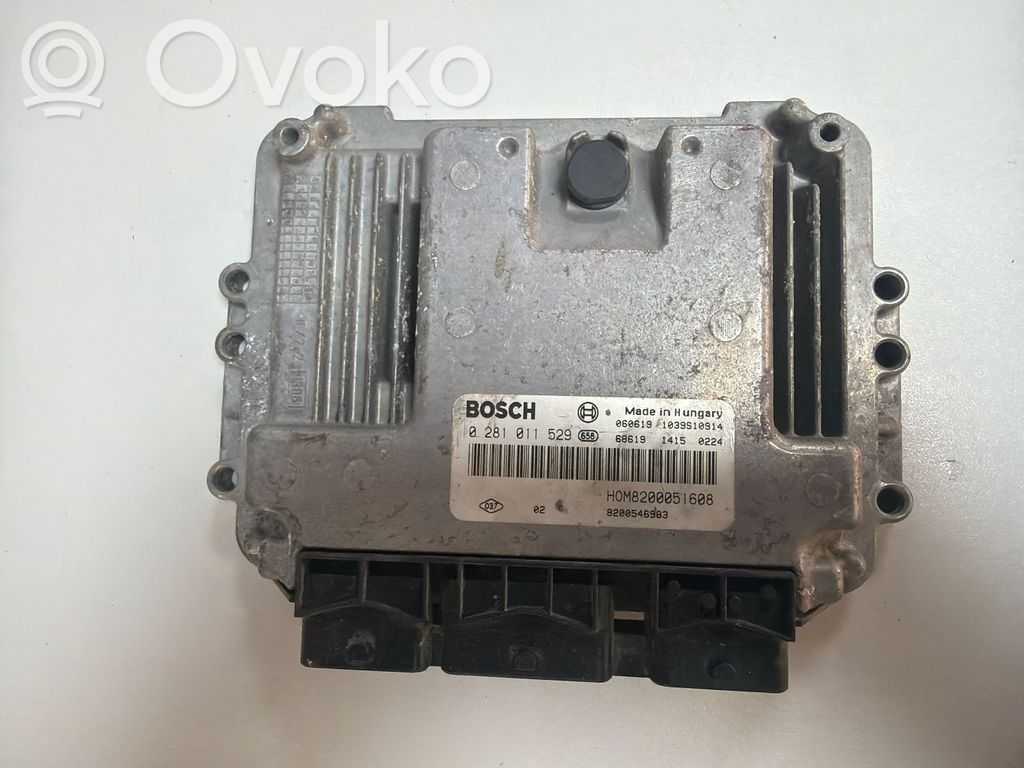 Opel Vivaro Engine control unit/module 