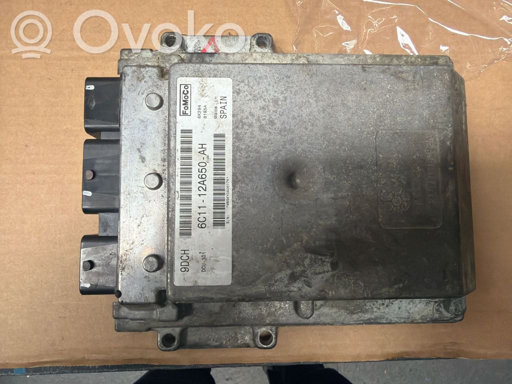 Unidad de control/módulo del motor   6C1112A650AH