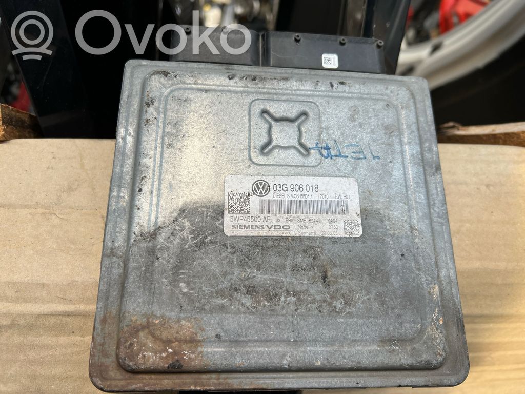 Volkswagen PASSAT B6 Engine control unit/module 