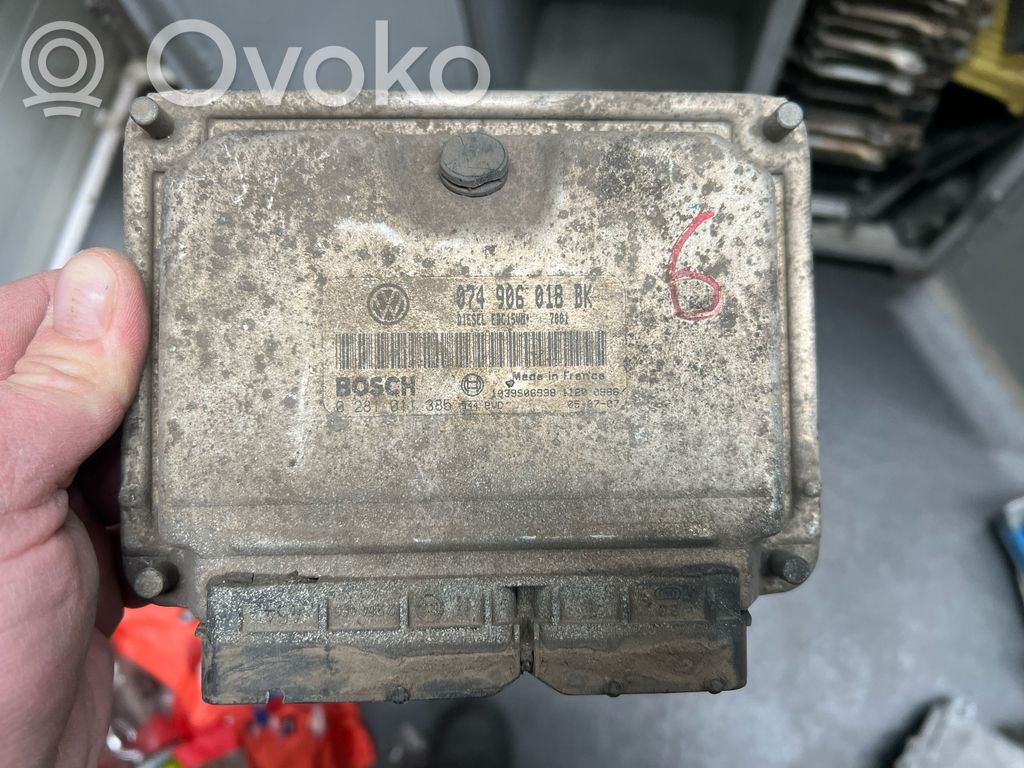 Volkswagen II LT Engine control unit/module 