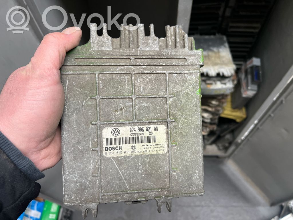 Volkswagen II LT Engine control unit/module 