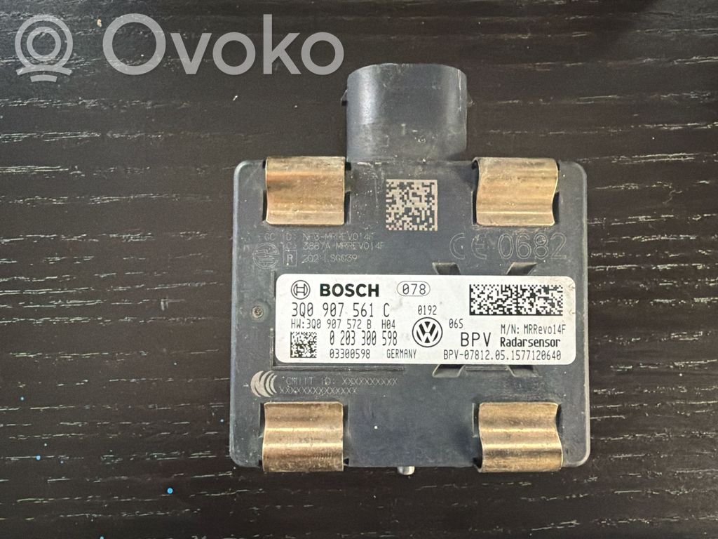Volkswagen PASSAT B8 Radar / Czujnik Distronic 