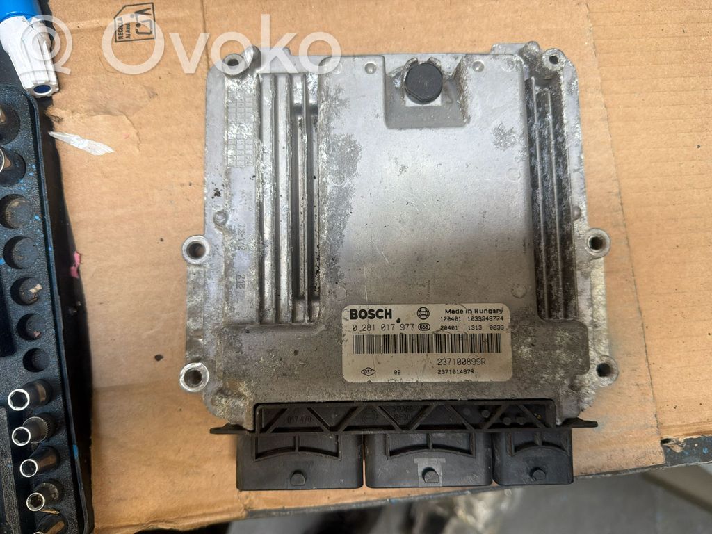 Renault Master III Engine control unit/module 