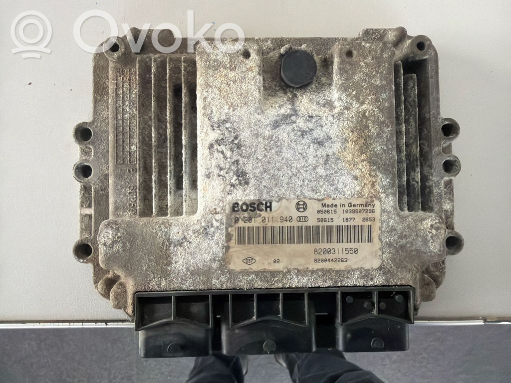 Renault Master II Engine control unit/module 