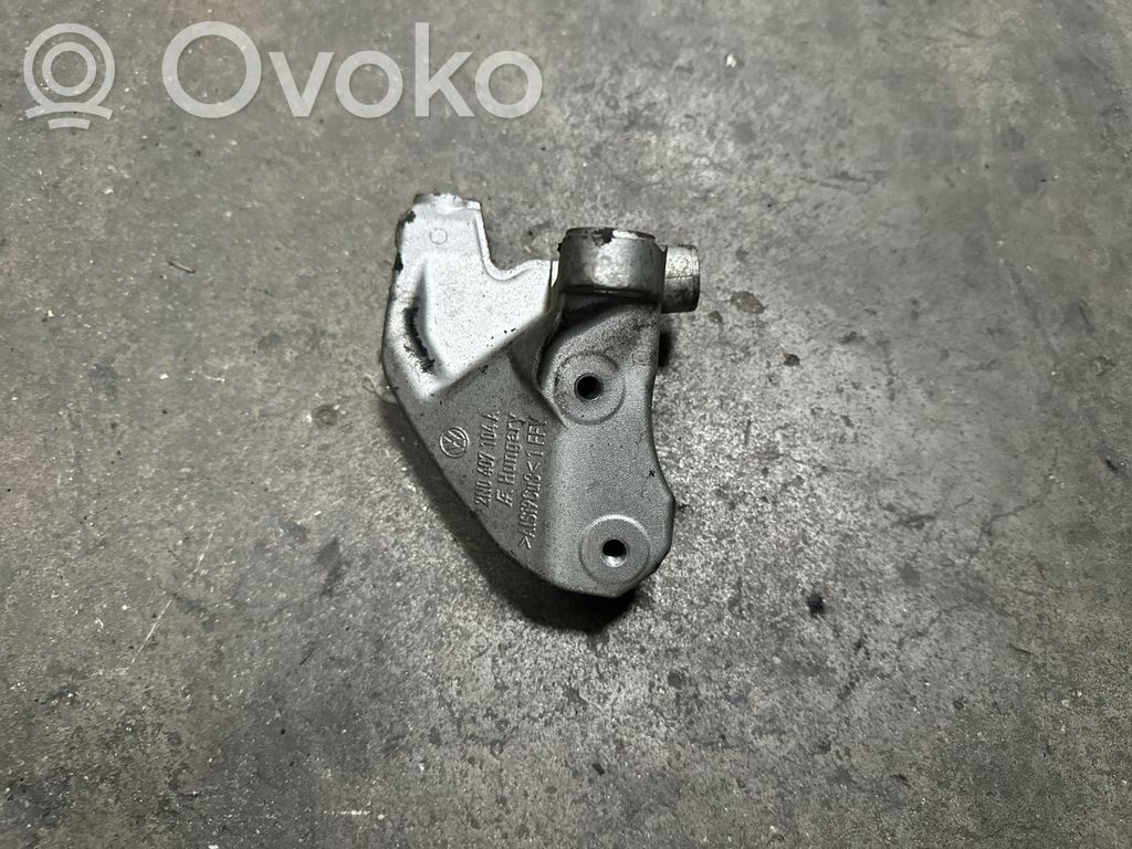 Volkswagen Crafter Engine mounting bracket 