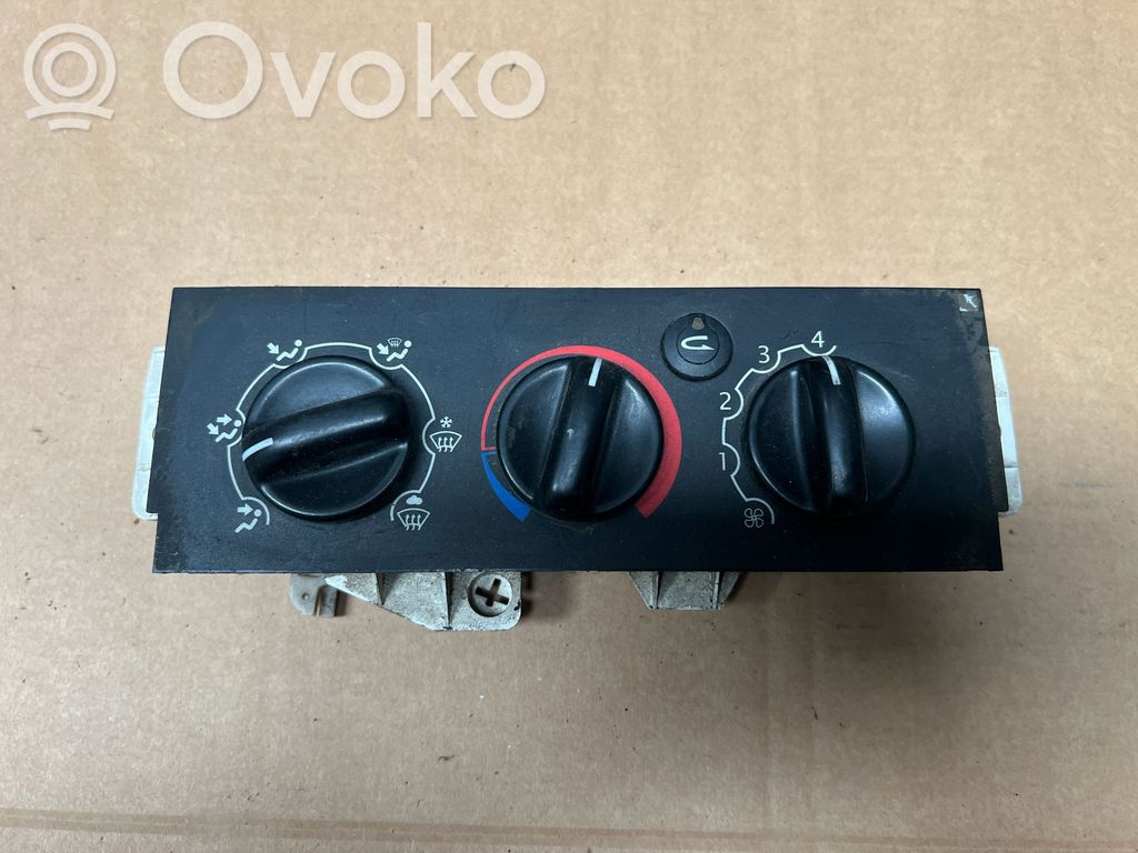 Opel Movano A Oro kondicionieriaus/ klimato/ pečiuko valdymo blokas (salone) 