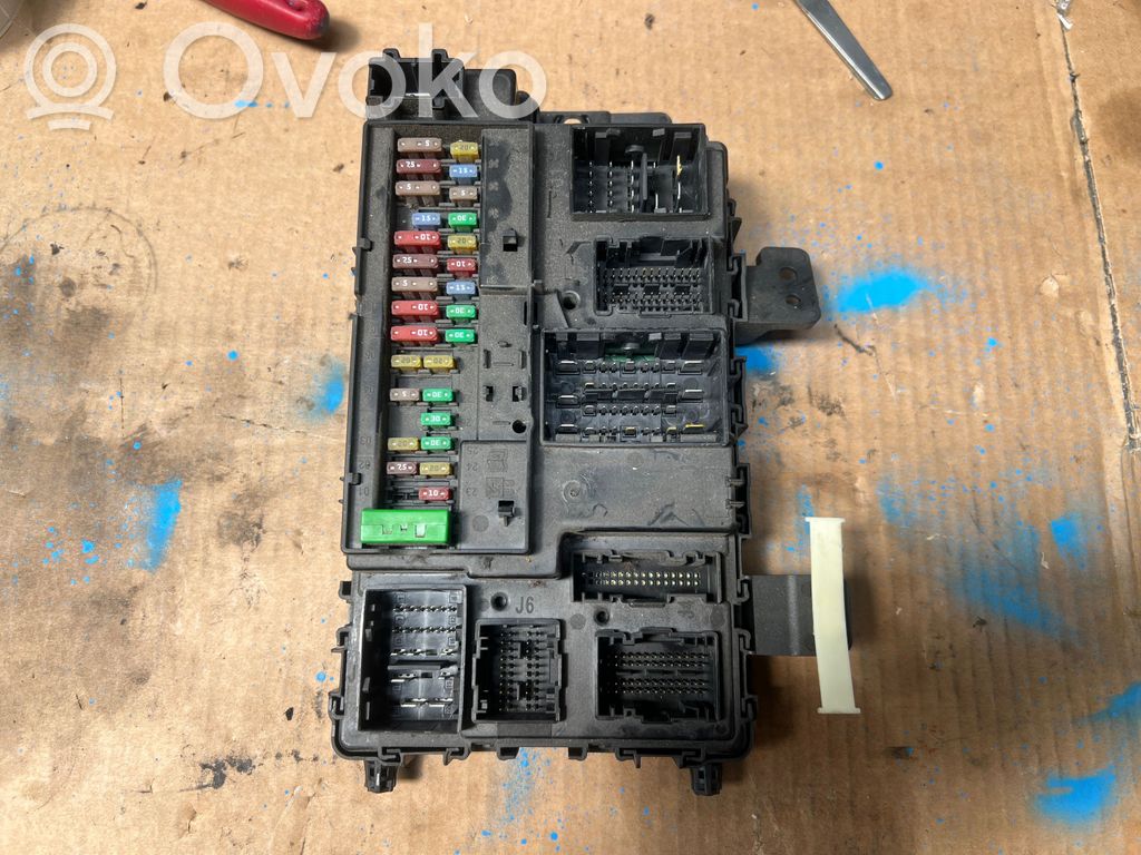 Ford Transit Custom Oven keskuslukituksen ohjausyksikön moduuli 